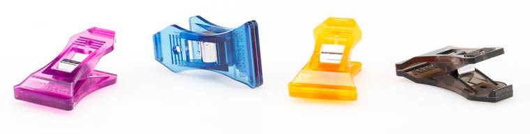 pince plastique 4 couleur en lot de 12 pour essai